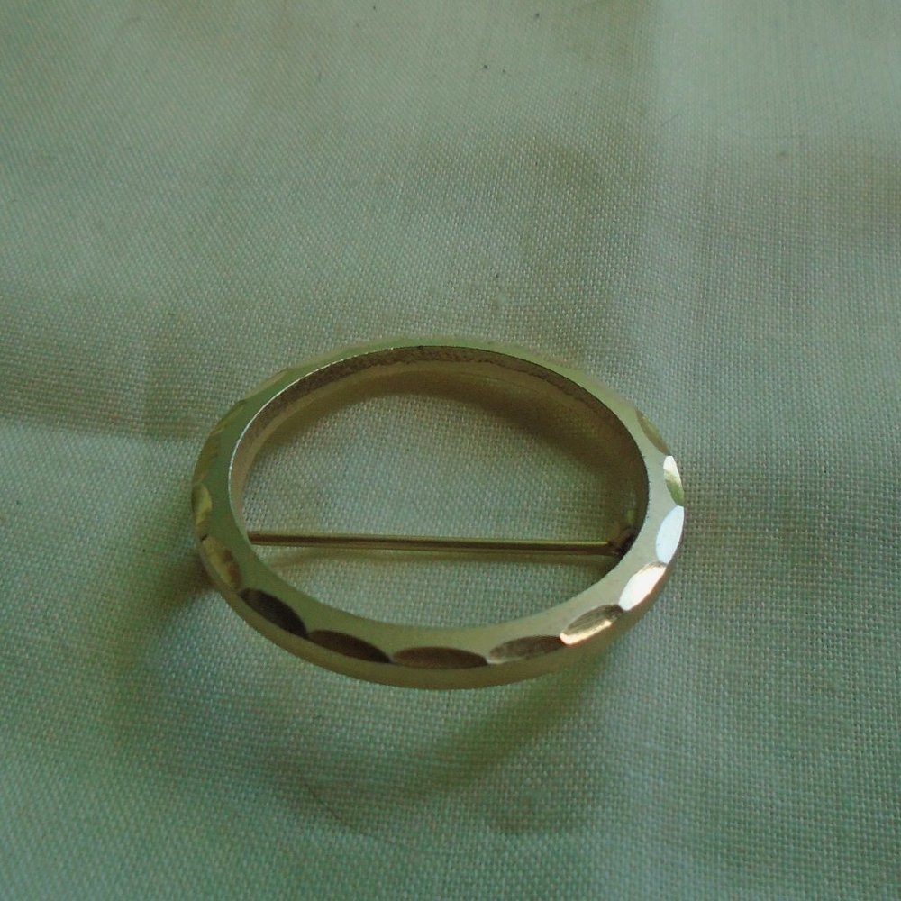 Circle Brooch Modern Simple Elegant - image 1